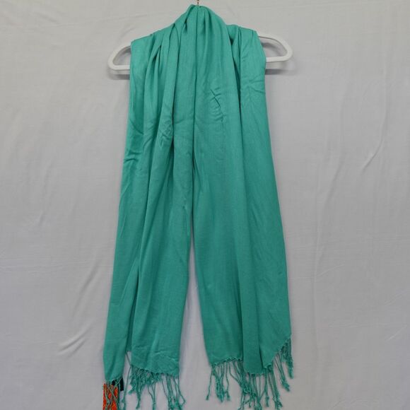 NWT APT. 9 Wide Scarf Green Blue Wraps Shawl Ski Fringe Skiing Winter Warm Cozy - Picture 9 of 16